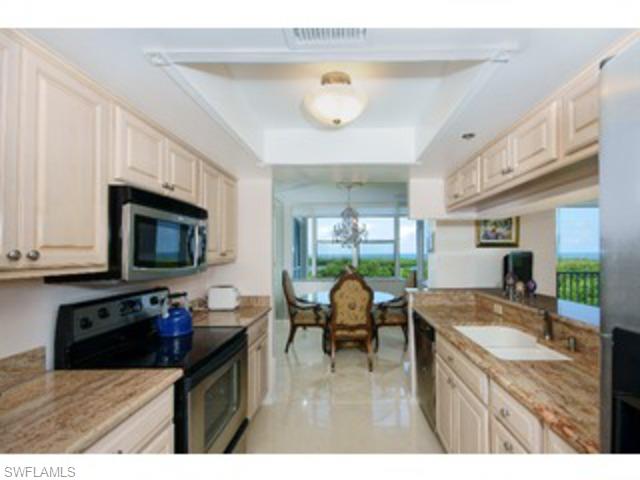 5550 Heron Point Dr # 505 Property Photo 3
