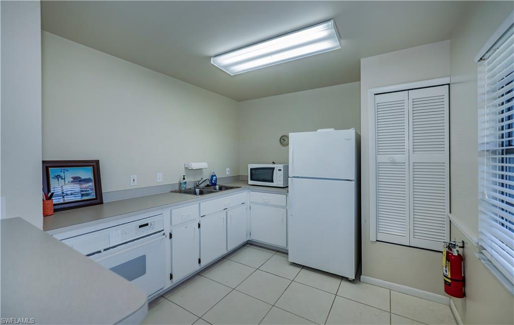 8441 N Haven Ln # B Property Photo 42