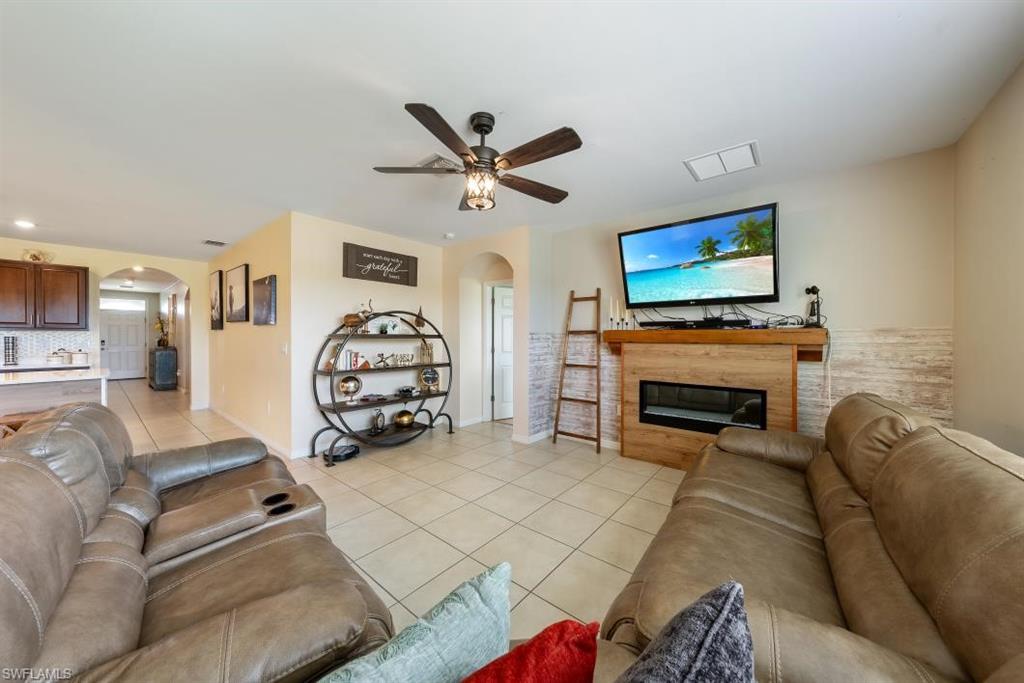 10563 Crossback Ln Property Photo 18