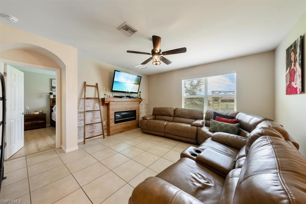 10563 Crossback Ln Property Photo 20