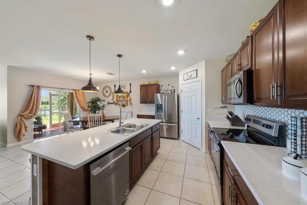 10563 Crossback Ln Property Photo 22