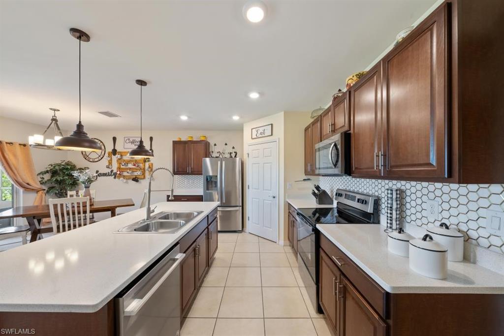 10563 Crossback Ln Property Photo 24