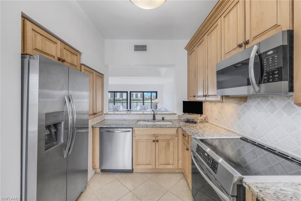 334 La Peninsula Blvd # 334 Property Photo 16