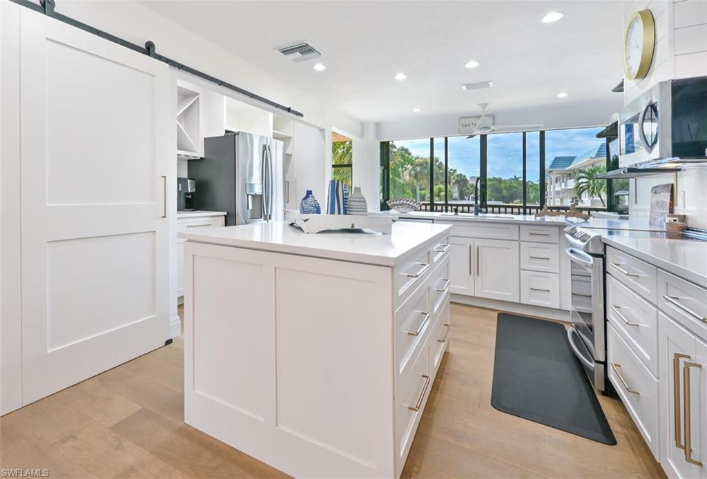 3105 Riviera Dr # 201 Property Photo 12
