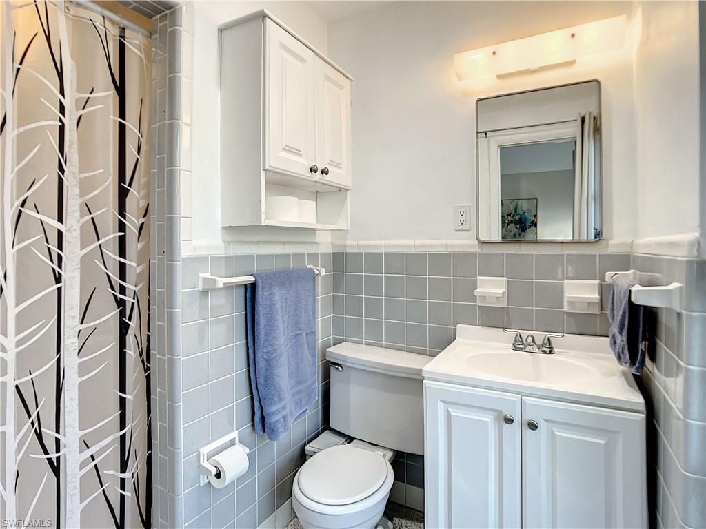 678 E Lake Dr Property Photo 27
