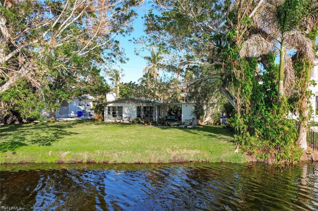 678 E Lake Dr Property Photo 42