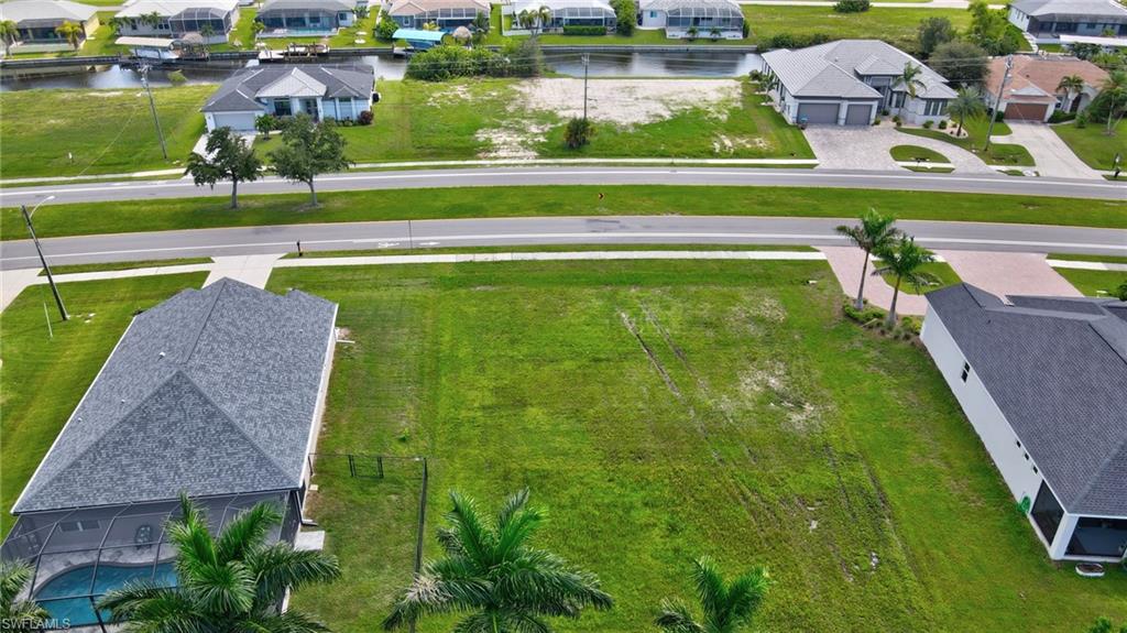 2536 Surfside Blvd Property Photo 3