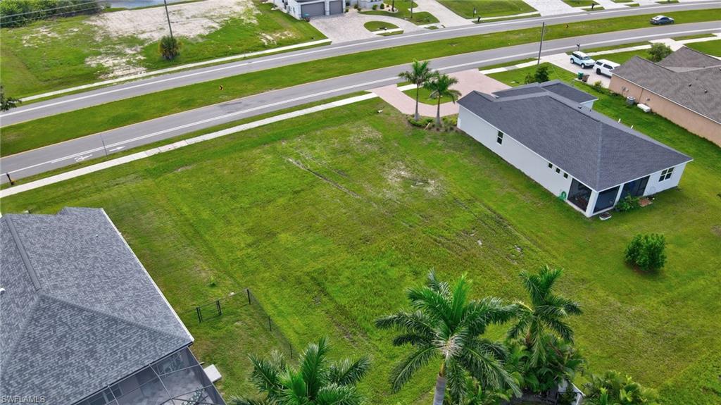 2536 Surfside Blvd Property Photo 8