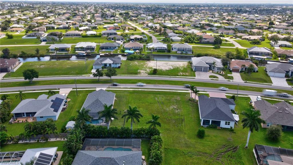 2536 Surfside Blvd Property Photo 11