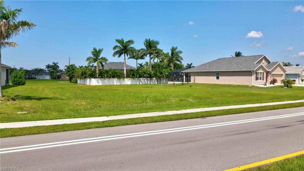 2536 Surfside Blvd Property Photo 17