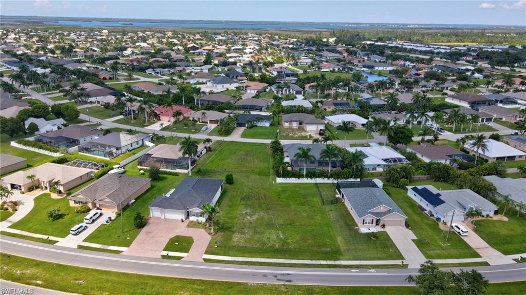 2536 Surfside Blvd Property Photo 19