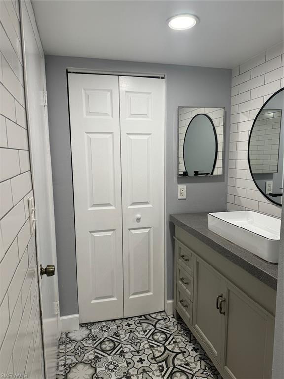 9409 W Macnab Rd # 103 Property Photo 8