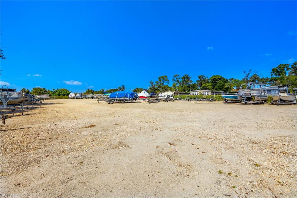 4689 Fiji Ln Property Photo 18