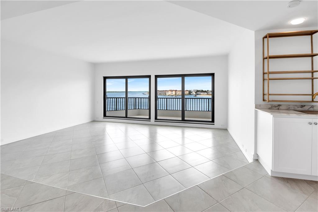 231 La Peninsula Blvd # 231 Property Photo 5