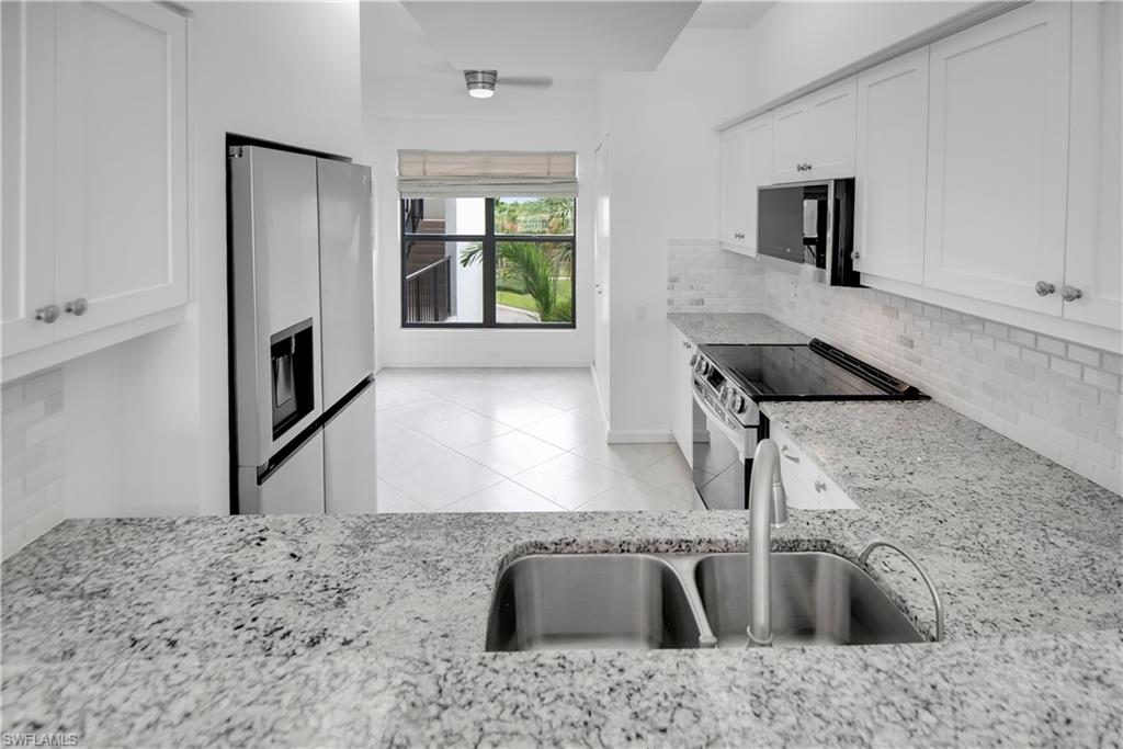 231 La Peninsula Blvd # 231 Property Photo 11