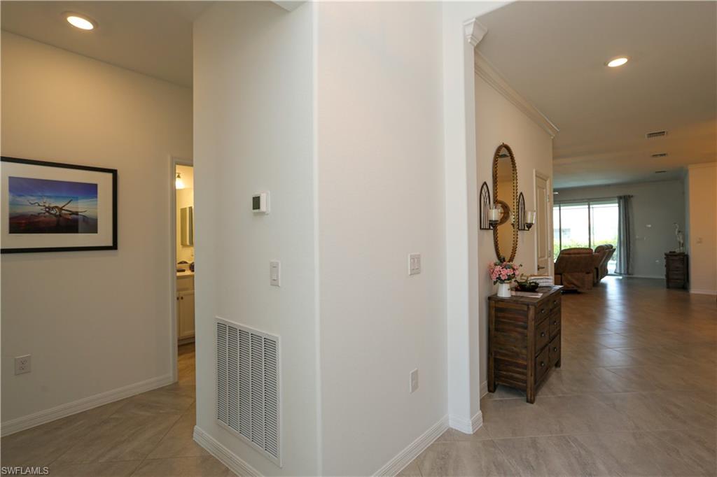 2155 Hamlin St Property Photo 29