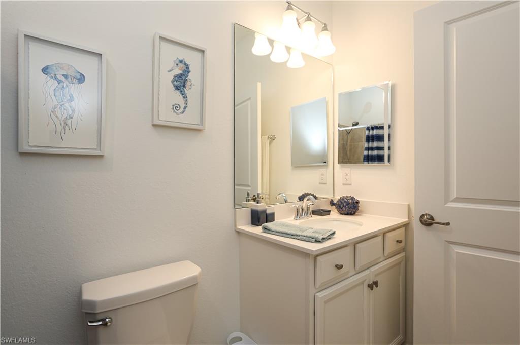 2155 Hamlin St Property Photo 34