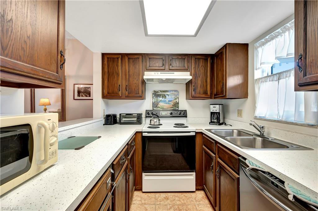 87 N Collier Blvd # 3 Property Photo 14