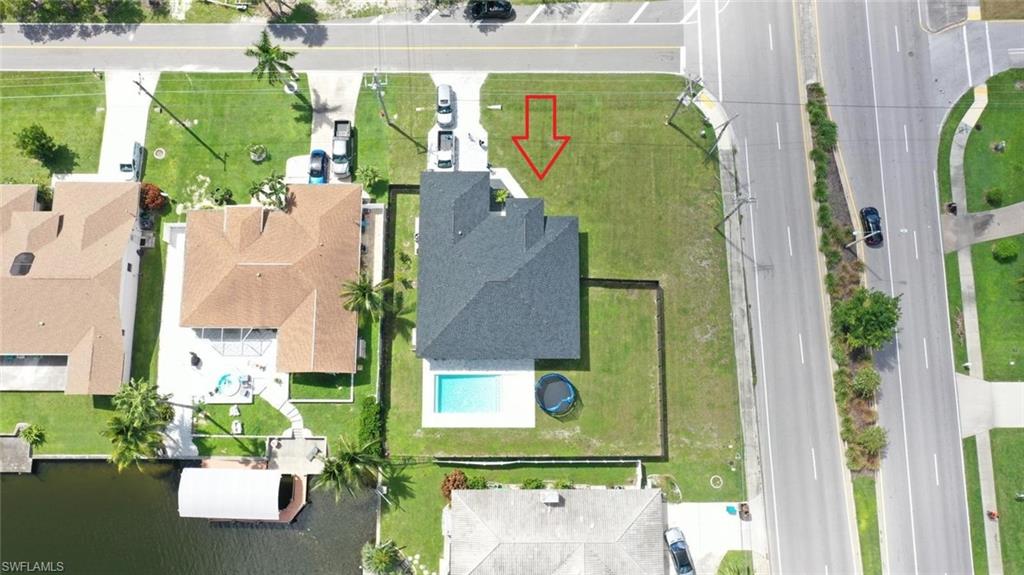 2419 Country Club Blvd Property Photo 3