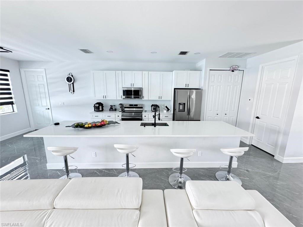 2419 Country Club Blvd Property Photo 11