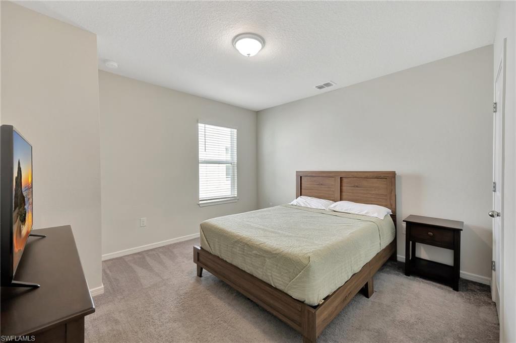 9031 Royal River Cir Property Photo 5