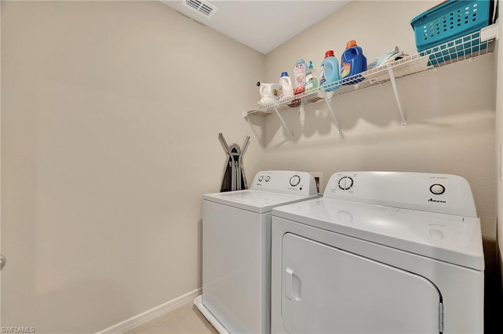 9031 Royal River Cir Property Photo 19