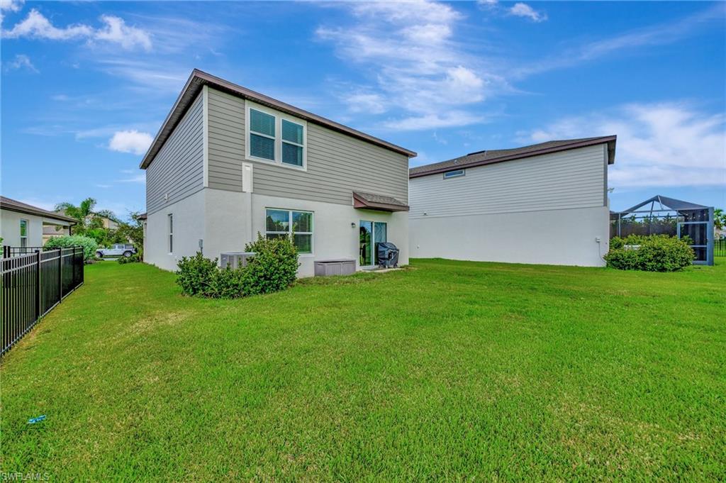 9031 Royal River Cir Property Photo 30