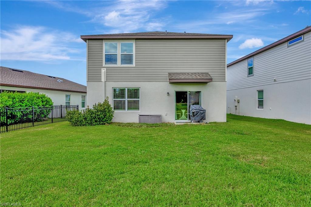 9031 Royal River Cir Property Photo 31