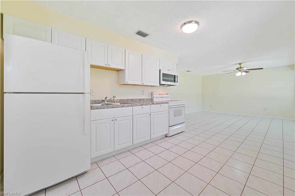4417/4421 Ruthann Ct Property Photo 15