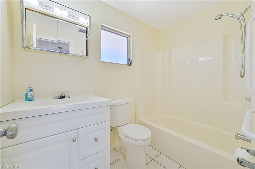 4417/4421 Ruthann Ct Property Photo 18