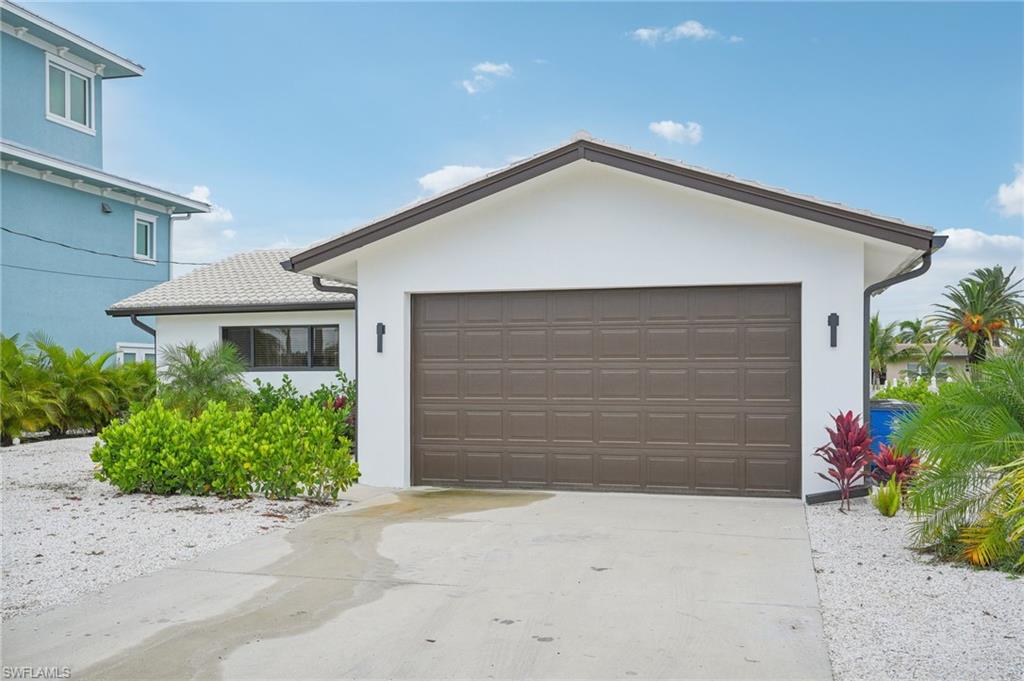 268 Ibis St Property Photo 2
