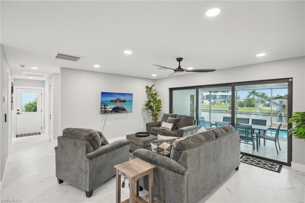 268 Ibis St Property Photo 6