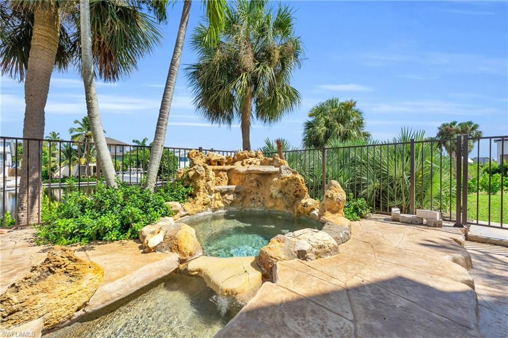 18181 Old Pelican Bay Dr Property Photo 40