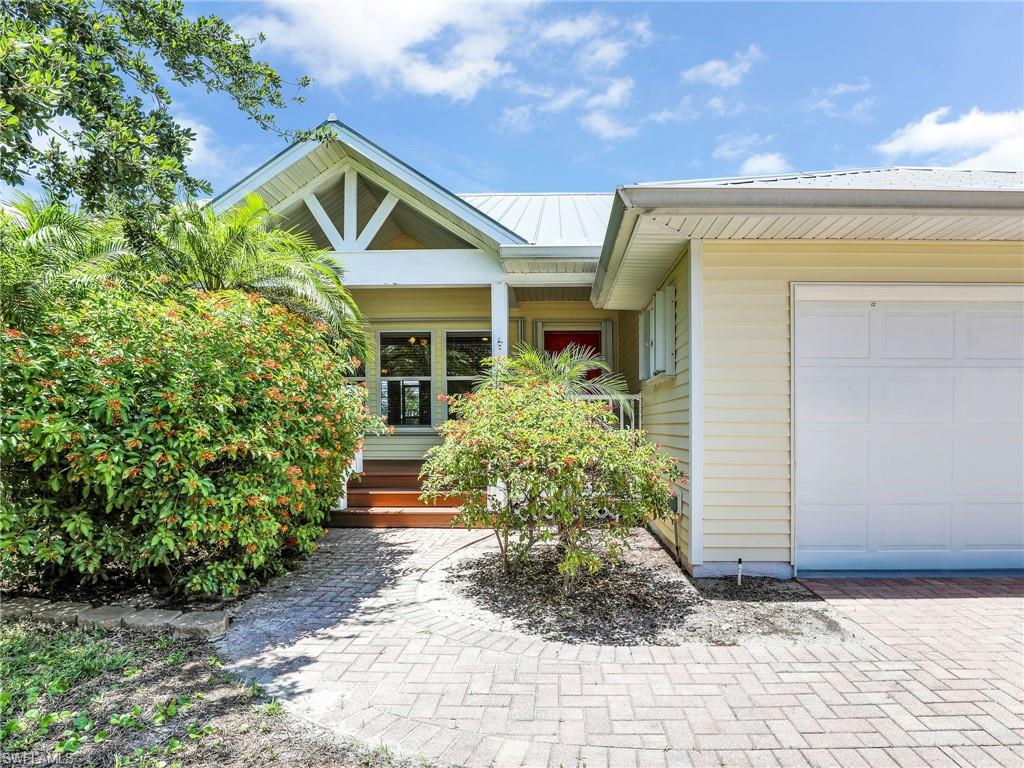 12629 Coconut Creek Ct Property Photo 3