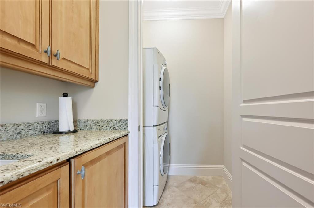 425 5th St S # A Property Photo 31