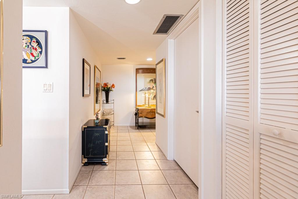 5260 S Landings Dr # 605 Property Photo 5