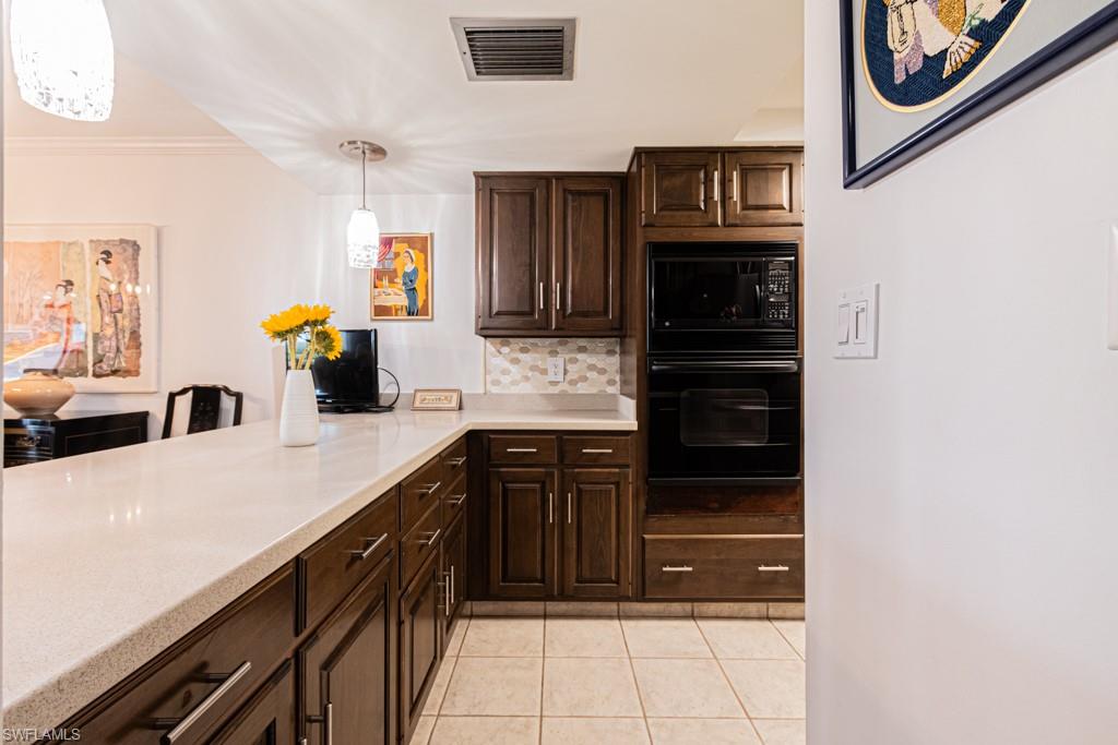 5260 S Landings Dr # 605 Property Photo 6