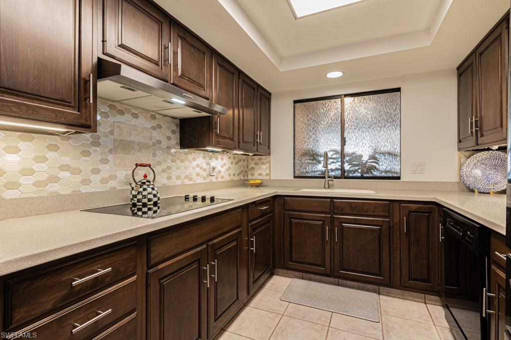 5260 S Landings Dr # 605 Property Photo 7