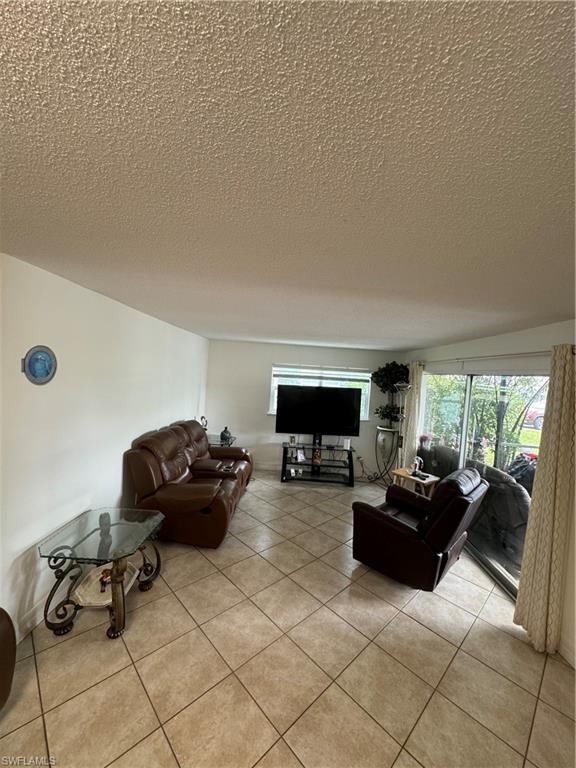 2384 41st St Sw # D1 Property Photo 3