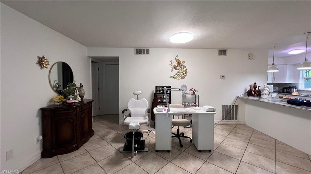 2384 41st St Sw # D1 Property Photo 8
