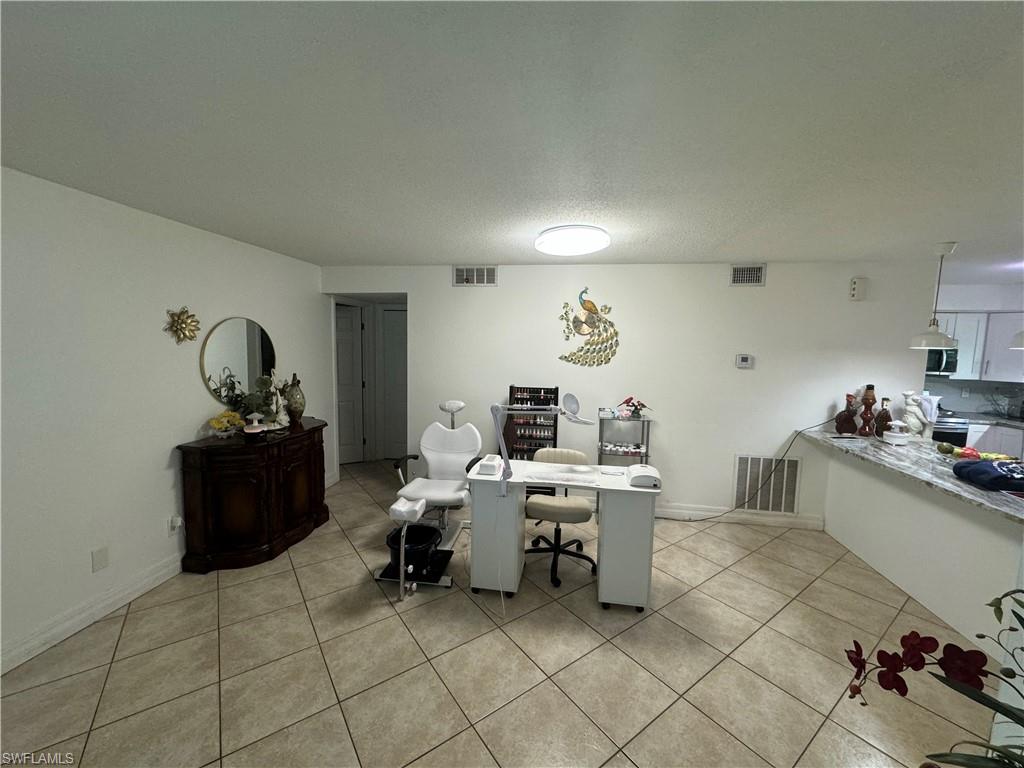 2384 41st St Sw # D1 Property Photo 9