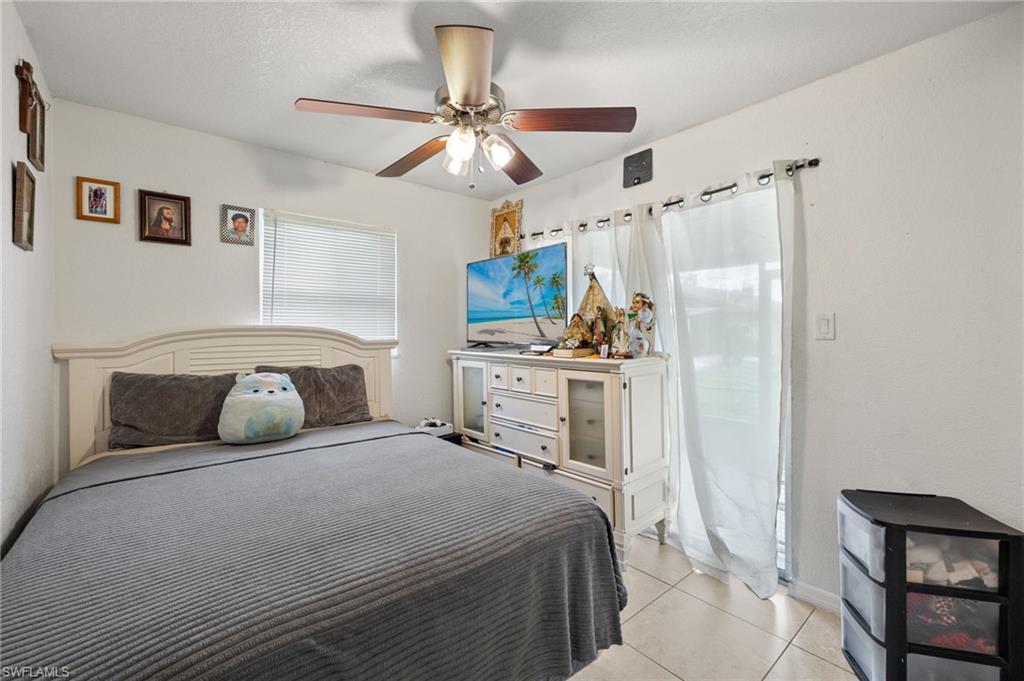 1078/1080 Southdale Rd Property Photo 8