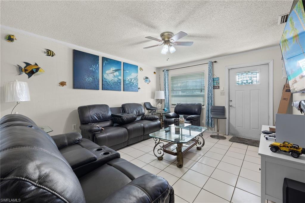 1078/1080 Southdale Rd Property Photo 10