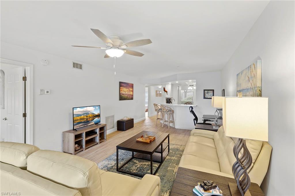 840 Gulf Pavillion Dr # 103 Property Photo 4