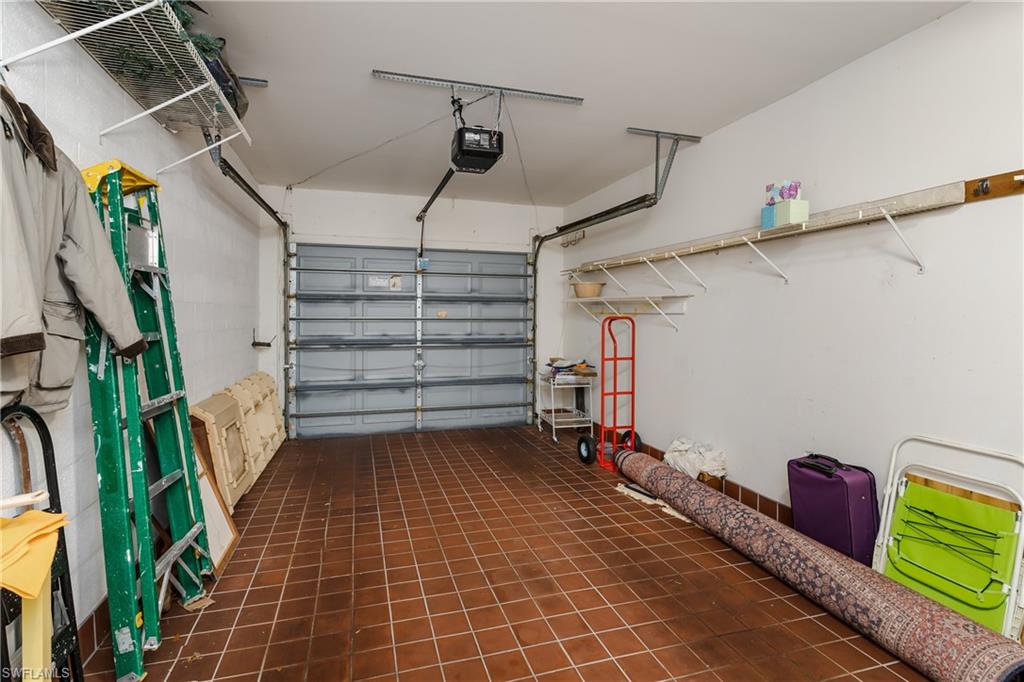 7576 Oleander Gate Dr # 102 Property Photo 4