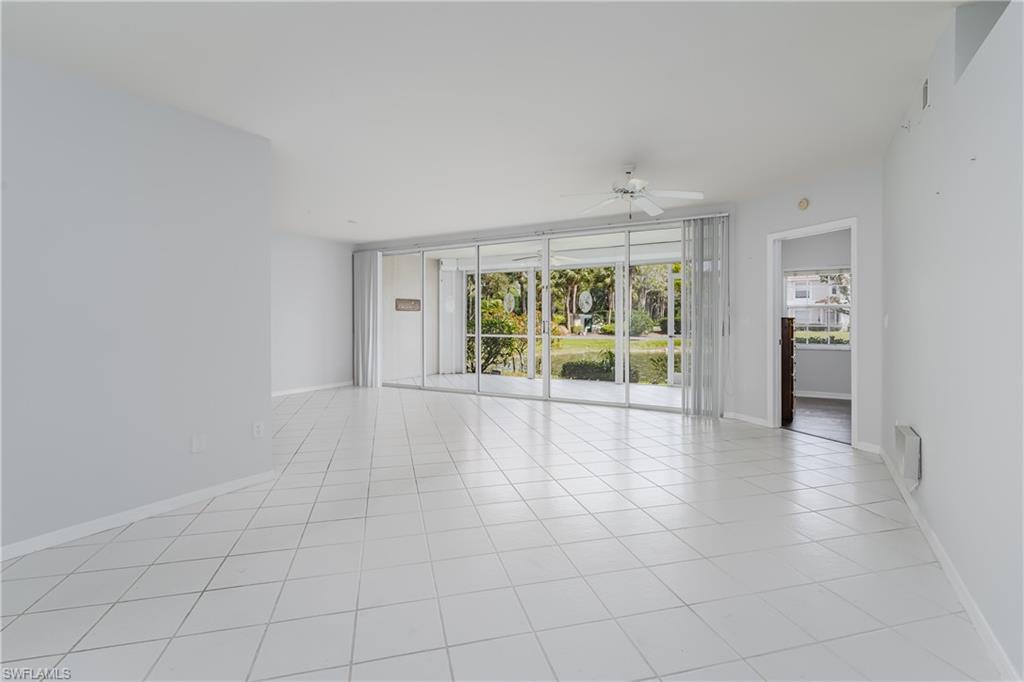 7576 Oleander Gate Dr # 102 Property Photo 5