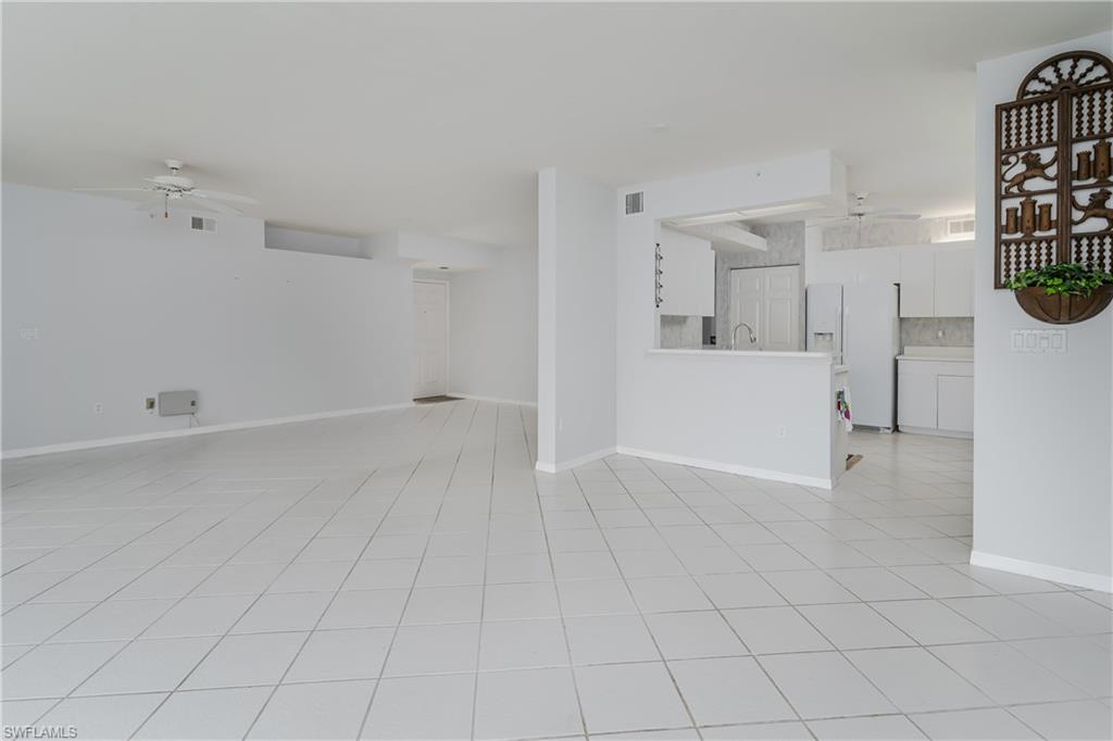 7576 Oleander Gate Dr # 102 Property Photo 9