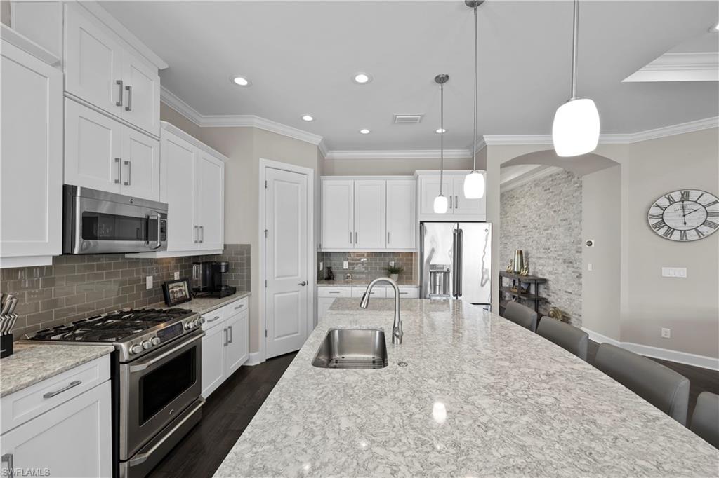 9126 Trivoli Ter Property Photo 8
