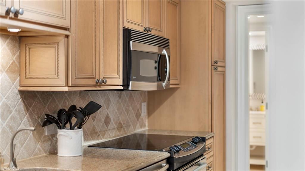 4005 Gulf Shore Blvd N # 700 Property Photo 26