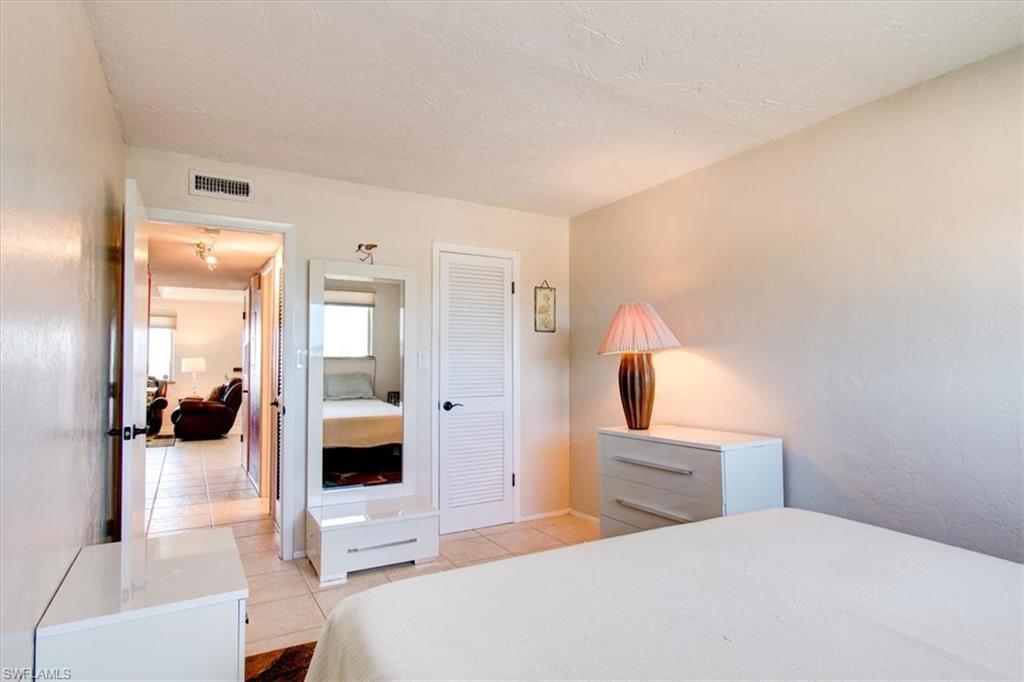 4906 Victoria Dr 413 Property Photo 16